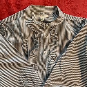 Collarless Ruffles fitted button shirt